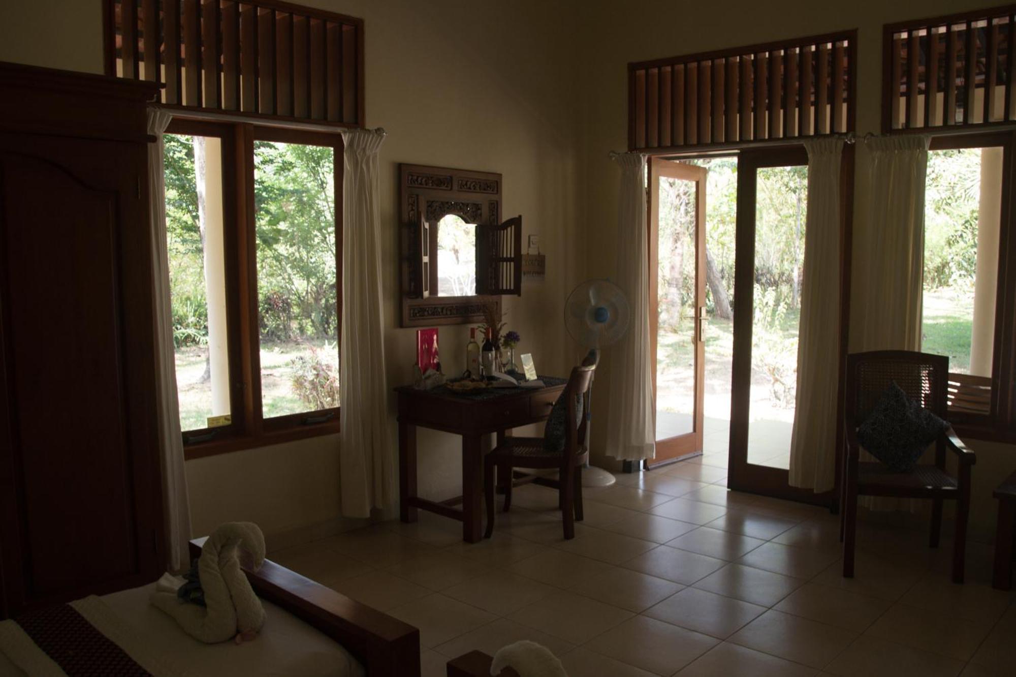 Guesthouse Rumah Senang Kalibaru Eksteriør billede