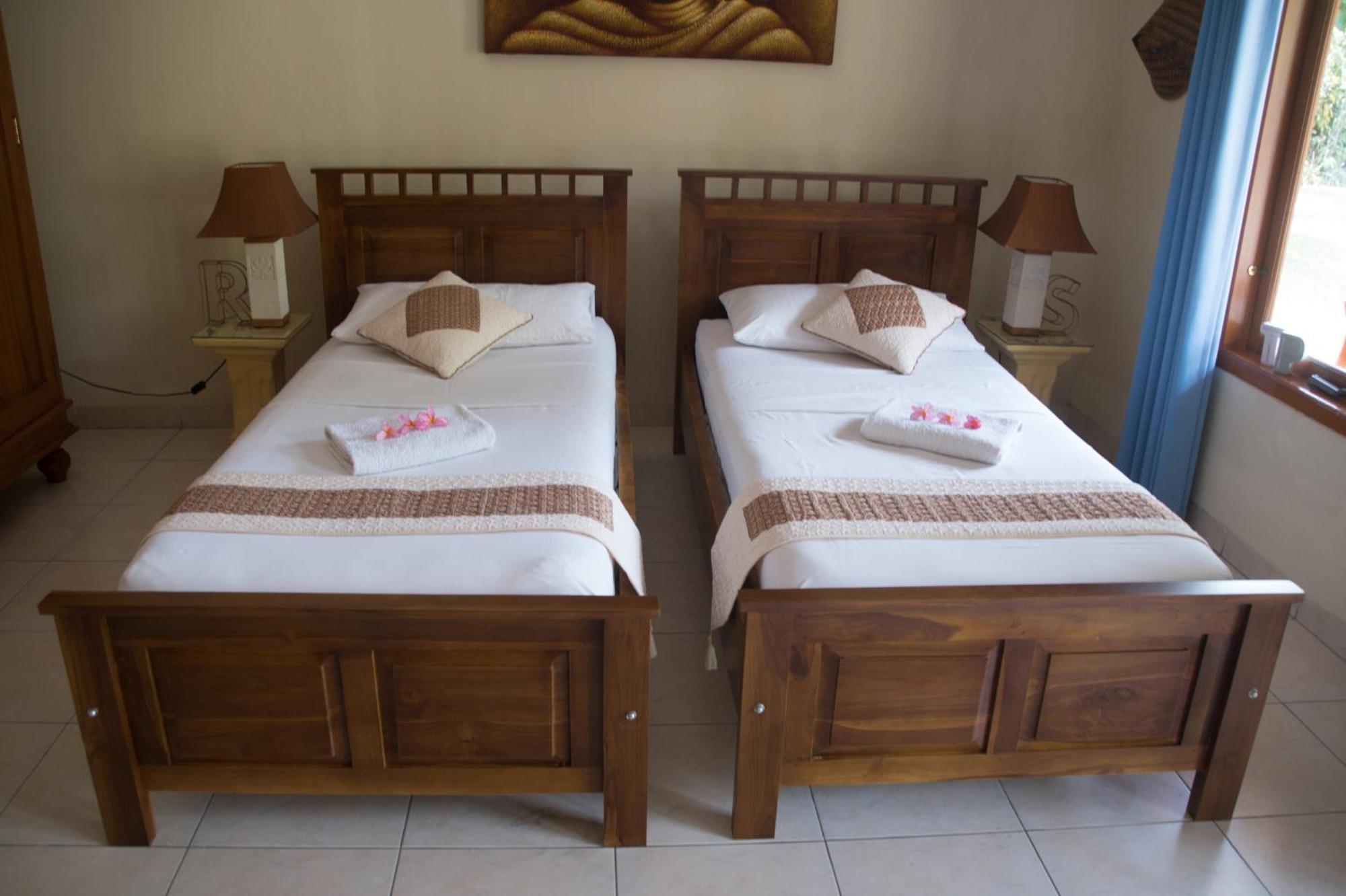 Guesthouse Rumah Senang Kalibaru Eksteriør billede