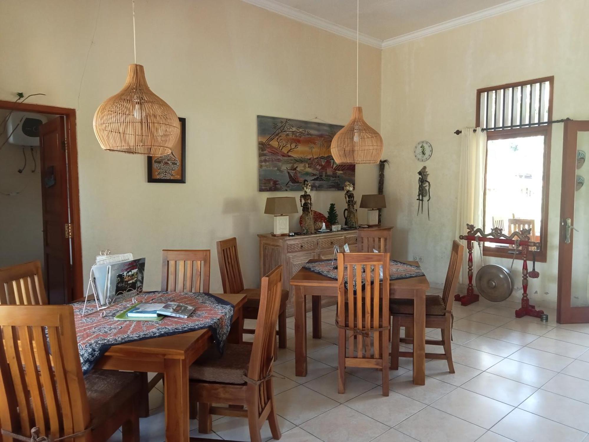 Guesthouse Rumah Senang Kalibaru Eksteriør billede
