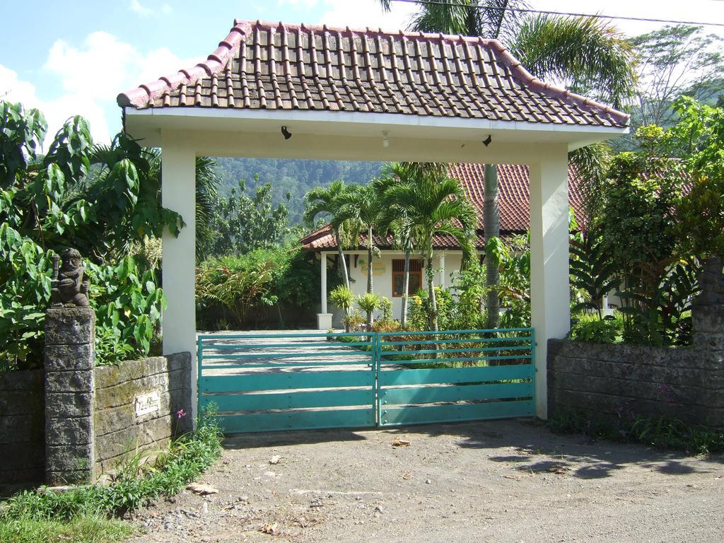 Guesthouse Rumah Senang Kalibaru Eksteriør billede